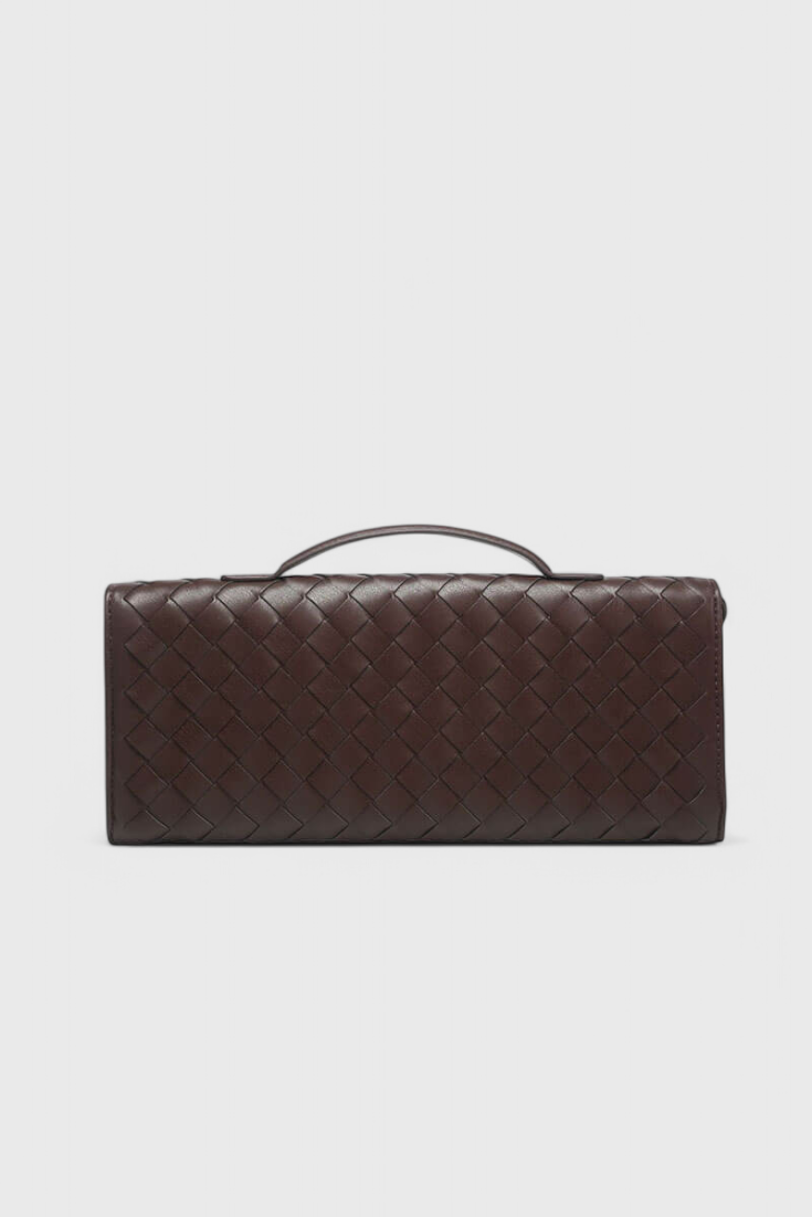 Melanie Pochette con Detalle de Nudo Dorado